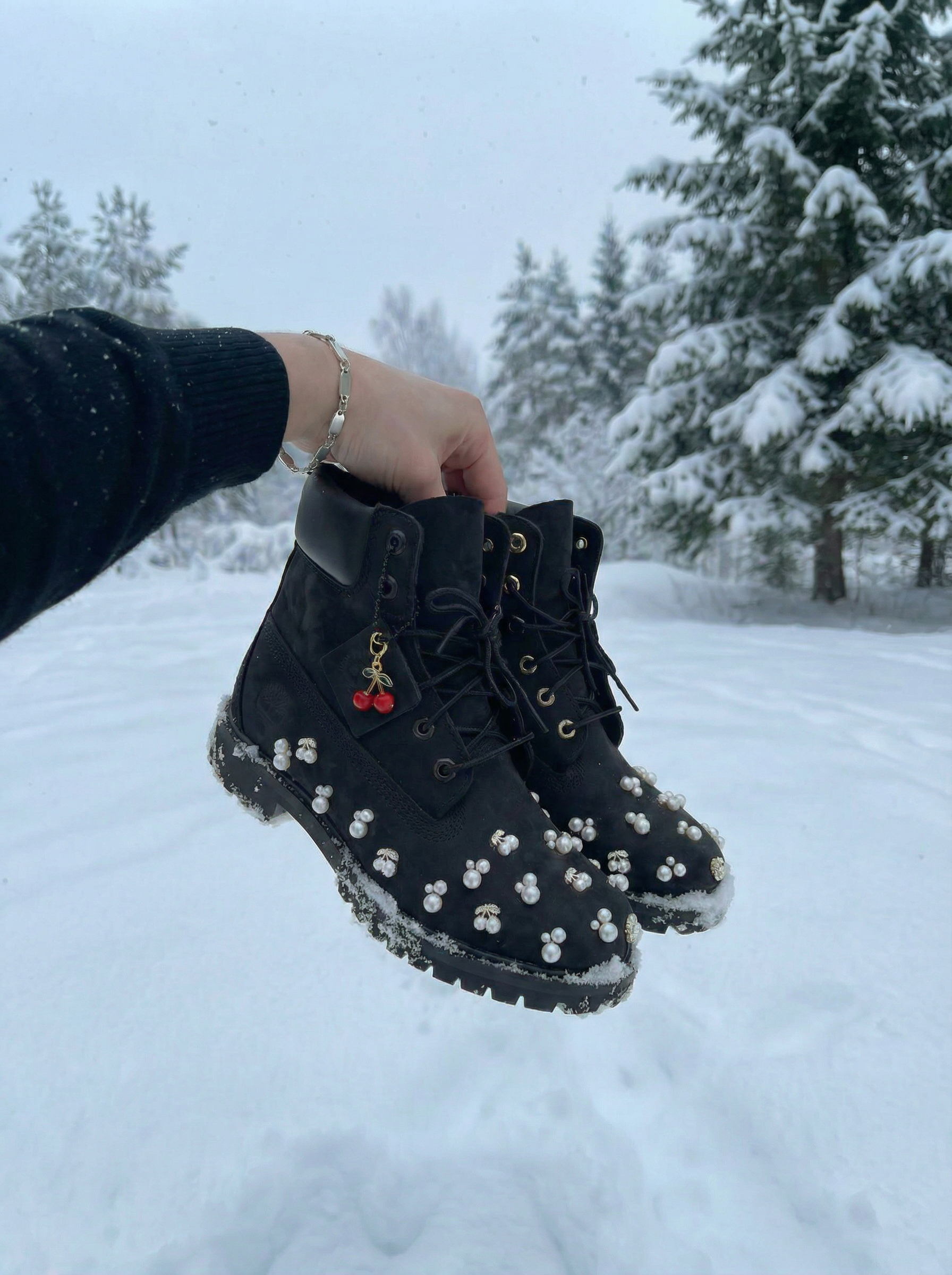 Timberland Premium 6 Inch Custom Pearls Black