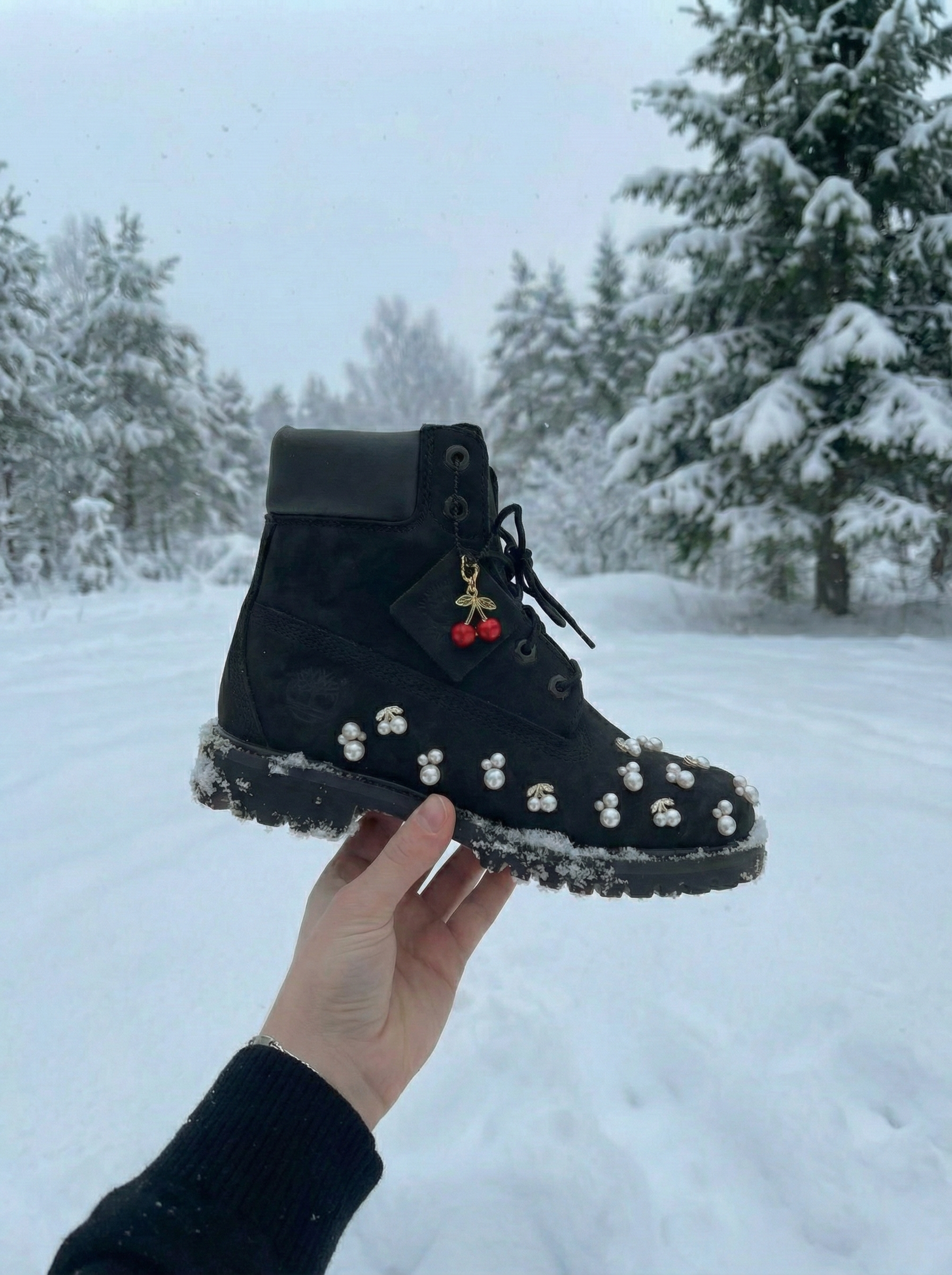 Timberland Premium 6 Inch Custom Pearls Black