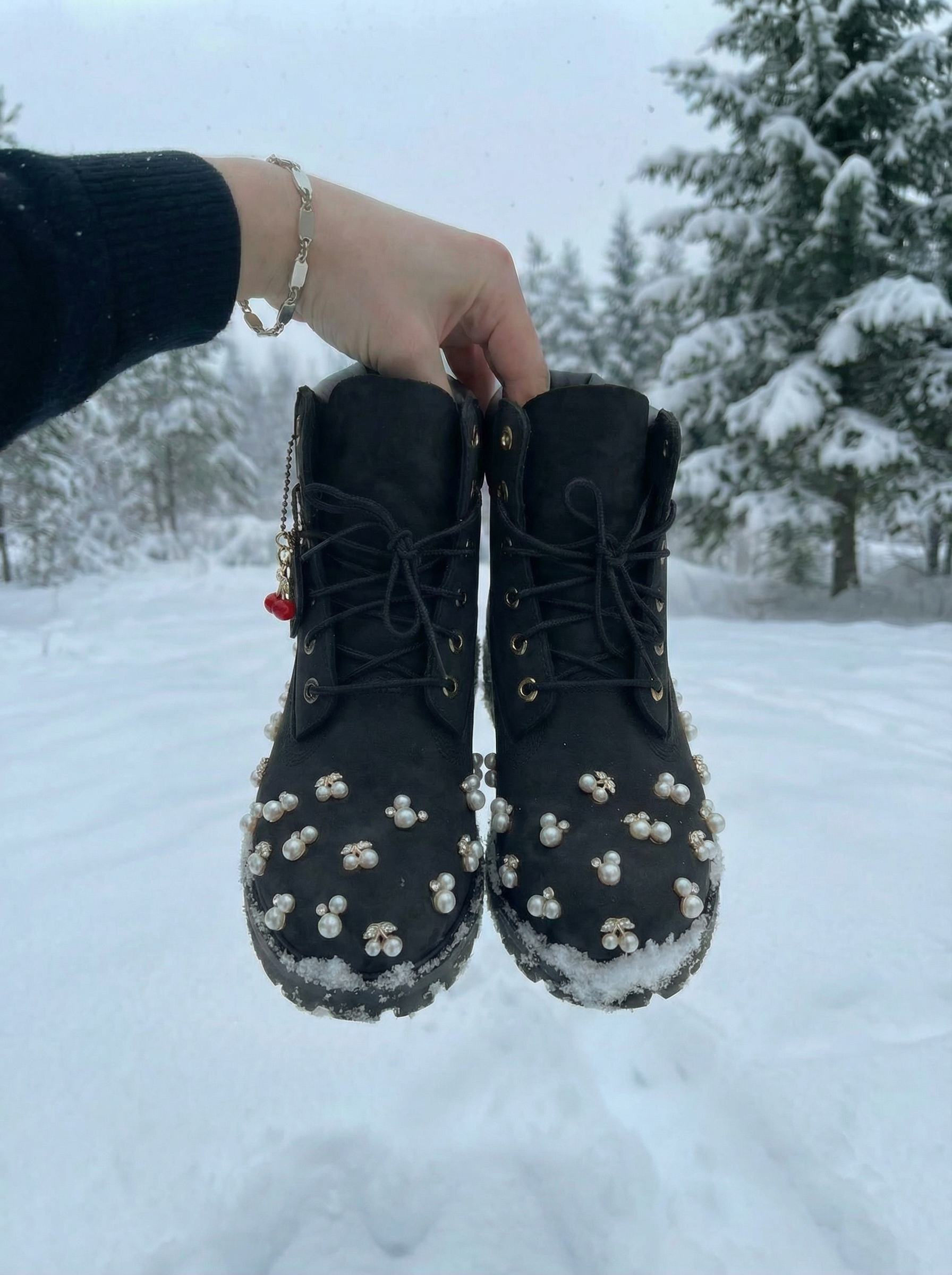 Timberland Premium 6 Inch Custom Pearls Black